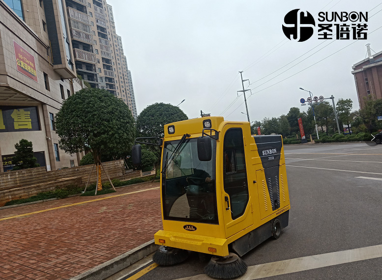 鋰電池電動掃地車的優勢